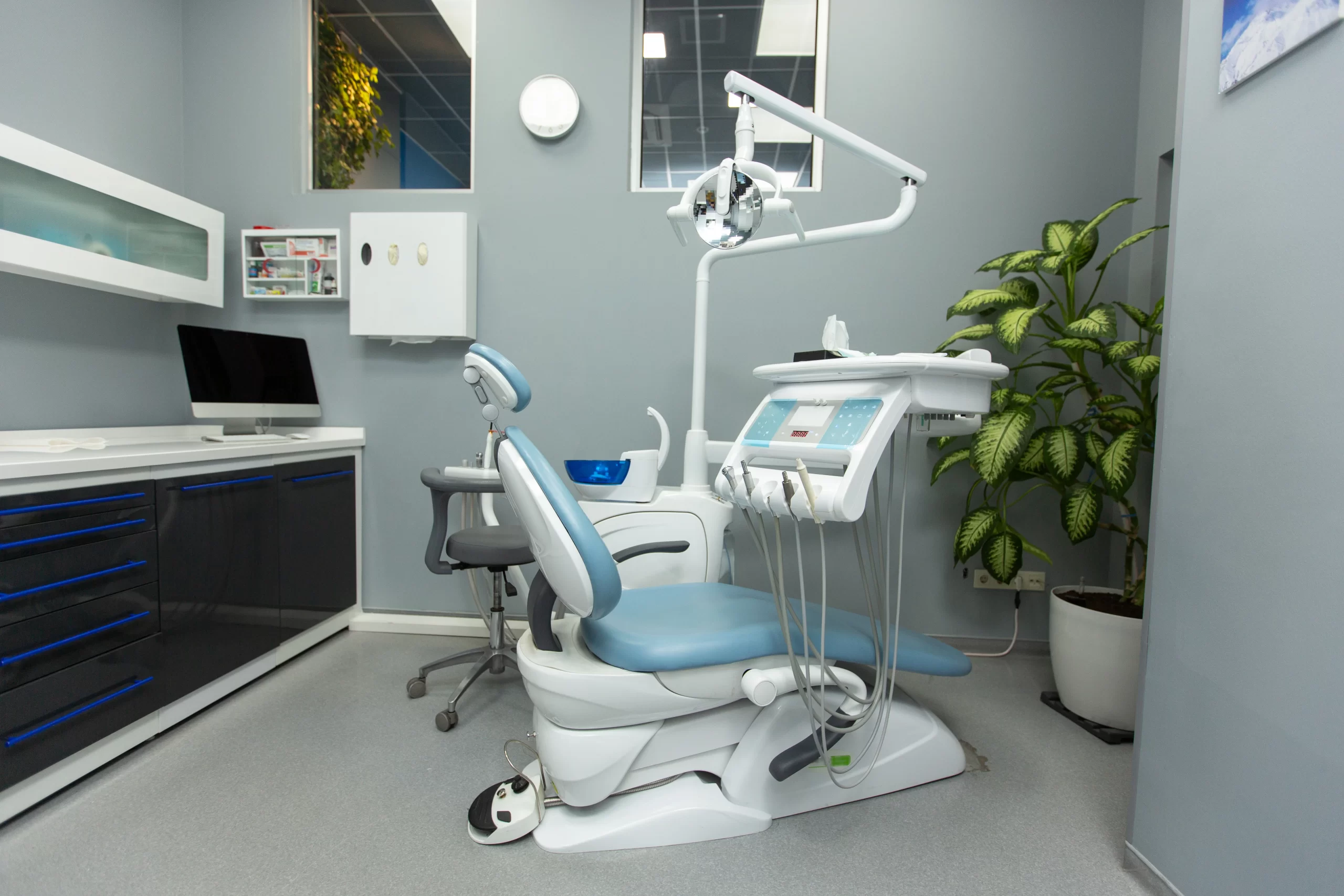 dental-cabinet-with-various-medical-equipment(dentalsquarebd)